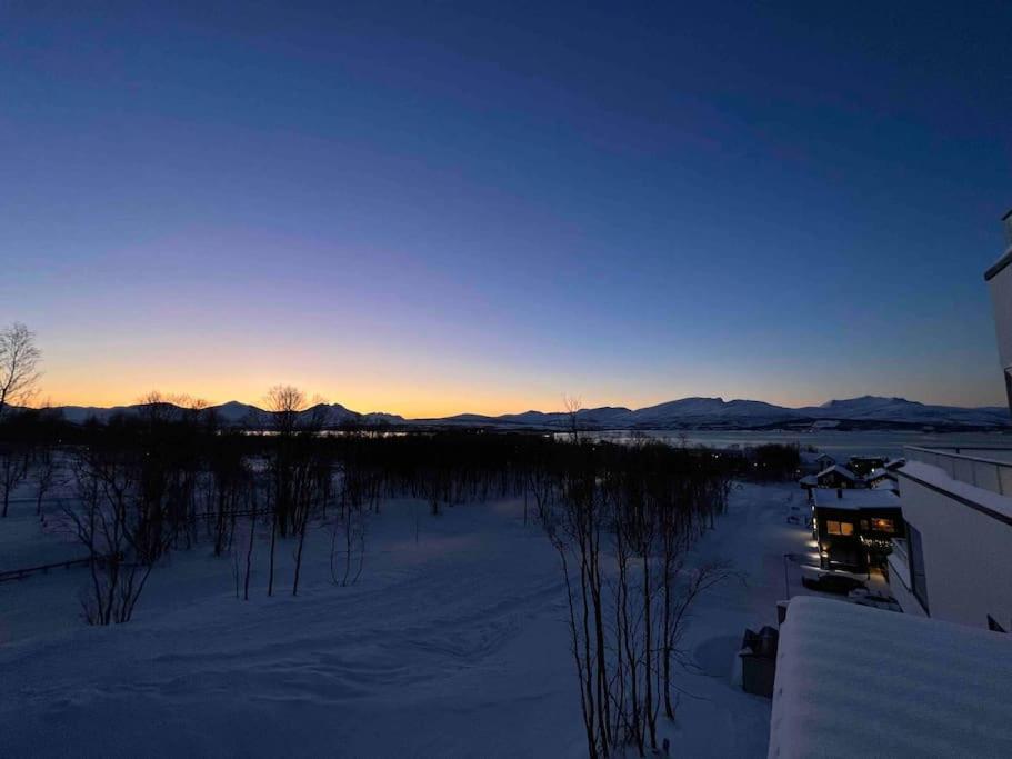 Ny Leilighet I Nytt Bygg I Naturskjonne Omgivelser! Тромсё Экстерьер фото