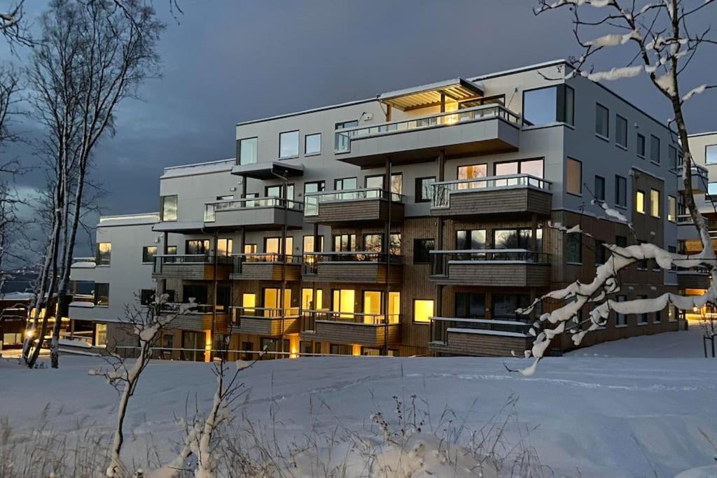 Ny Leilighet I Nytt Bygg I Naturskjonne Omgivelser! Тромсё Экстерьер фото
