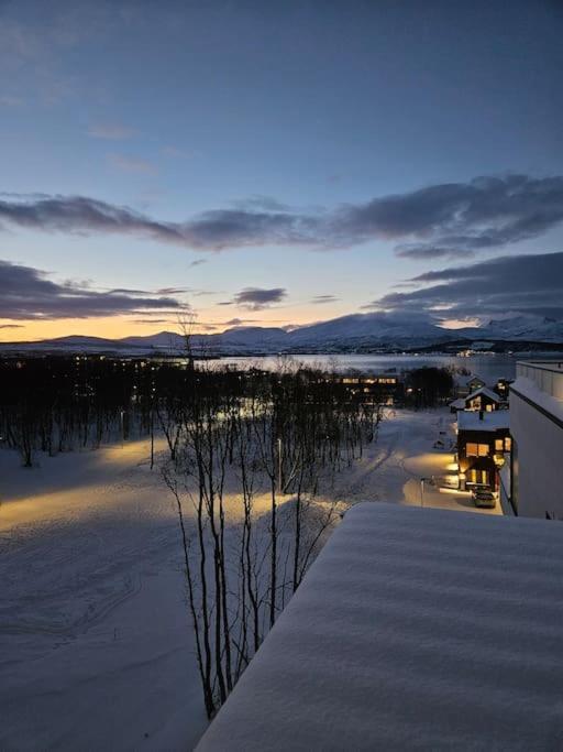 Ny Leilighet I Nytt Bygg I Naturskjonne Omgivelser! Тромсё Экстерьер фото